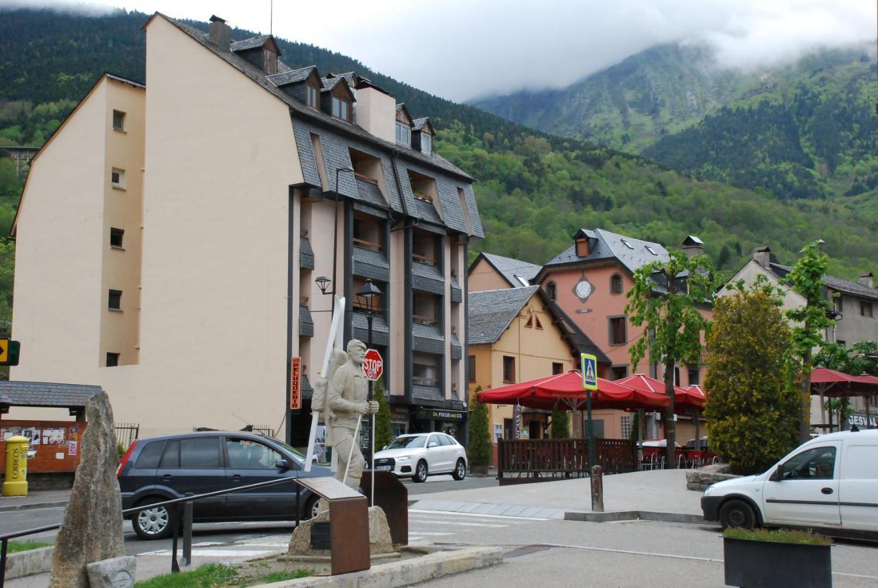 Apartamento Ski Aran Веля Екстериор снимка